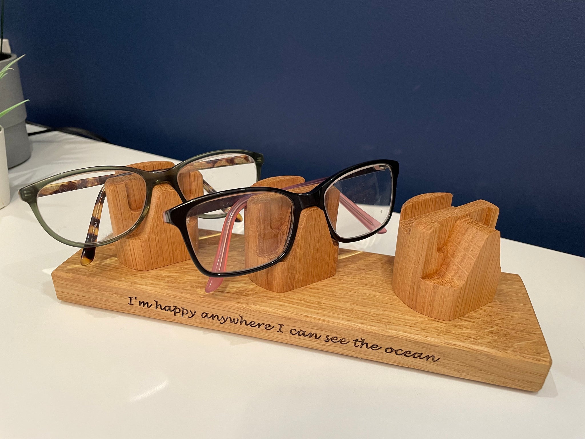 Glasses holder, triple spectacle, eyeglasses stand in solid oak – Oak &  Ribbon
