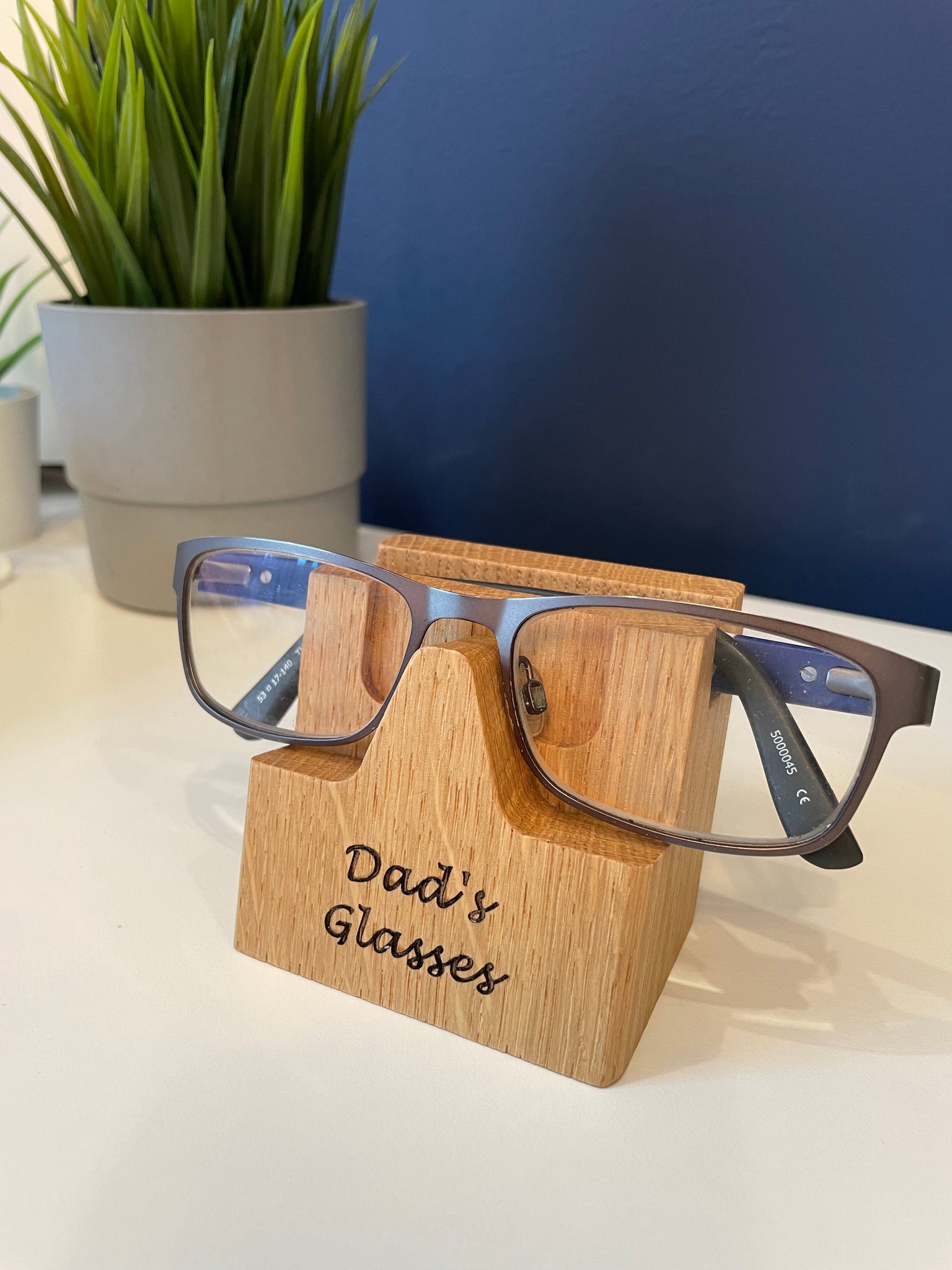 Solid Oak Personalised Glasses stand, Spectacle Holder – Oak & Ribbon